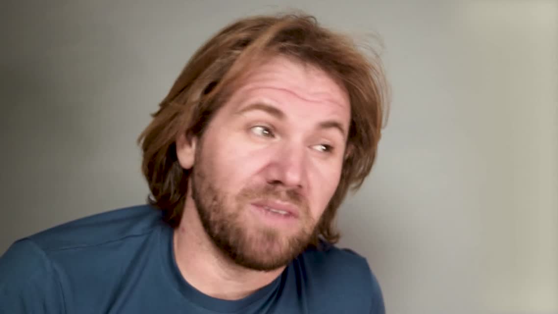 Dramatic scene (Natural accent)